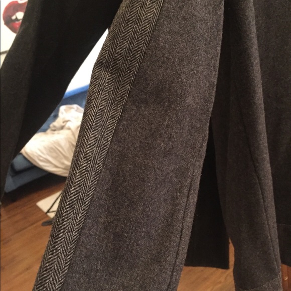 Two tone Grey wool coat by Wells Grace - Picture 8 of 8